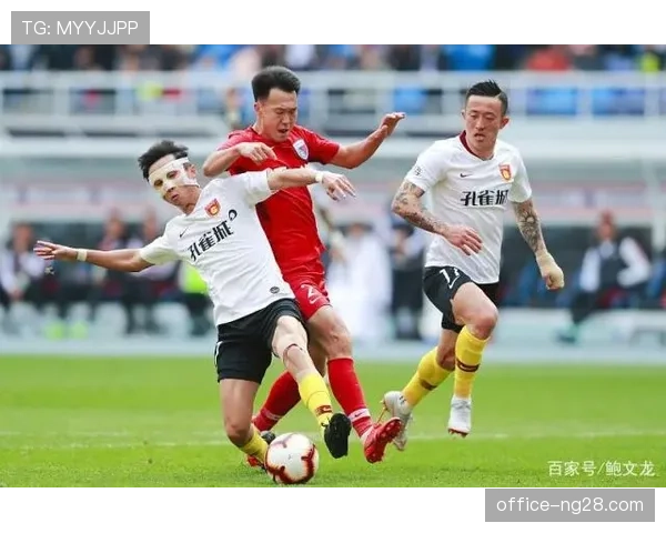 武汉三镇亚姆卡姆身高存疑，中卫组合防空能力面临考验