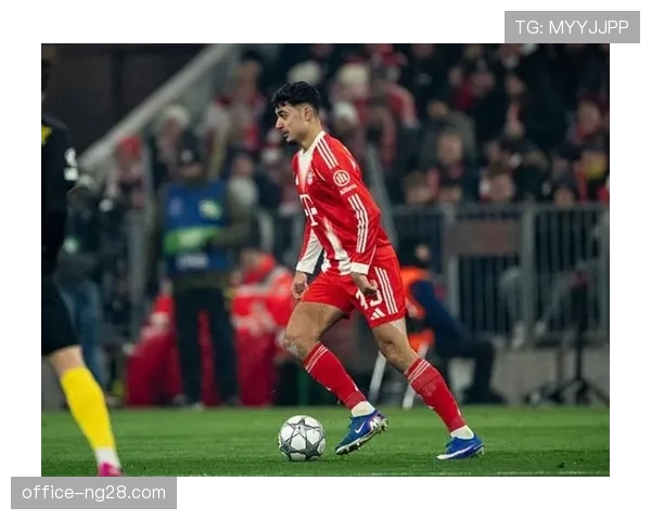 帕夫洛维奇中场抢断策动进球 拜仁后腰展现防守硬度